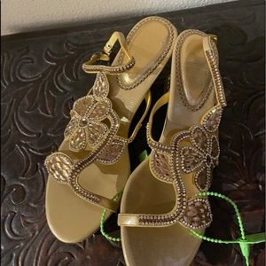 Yoo Pretty Gold Sparkle Dressy Sandals low heel 9M
